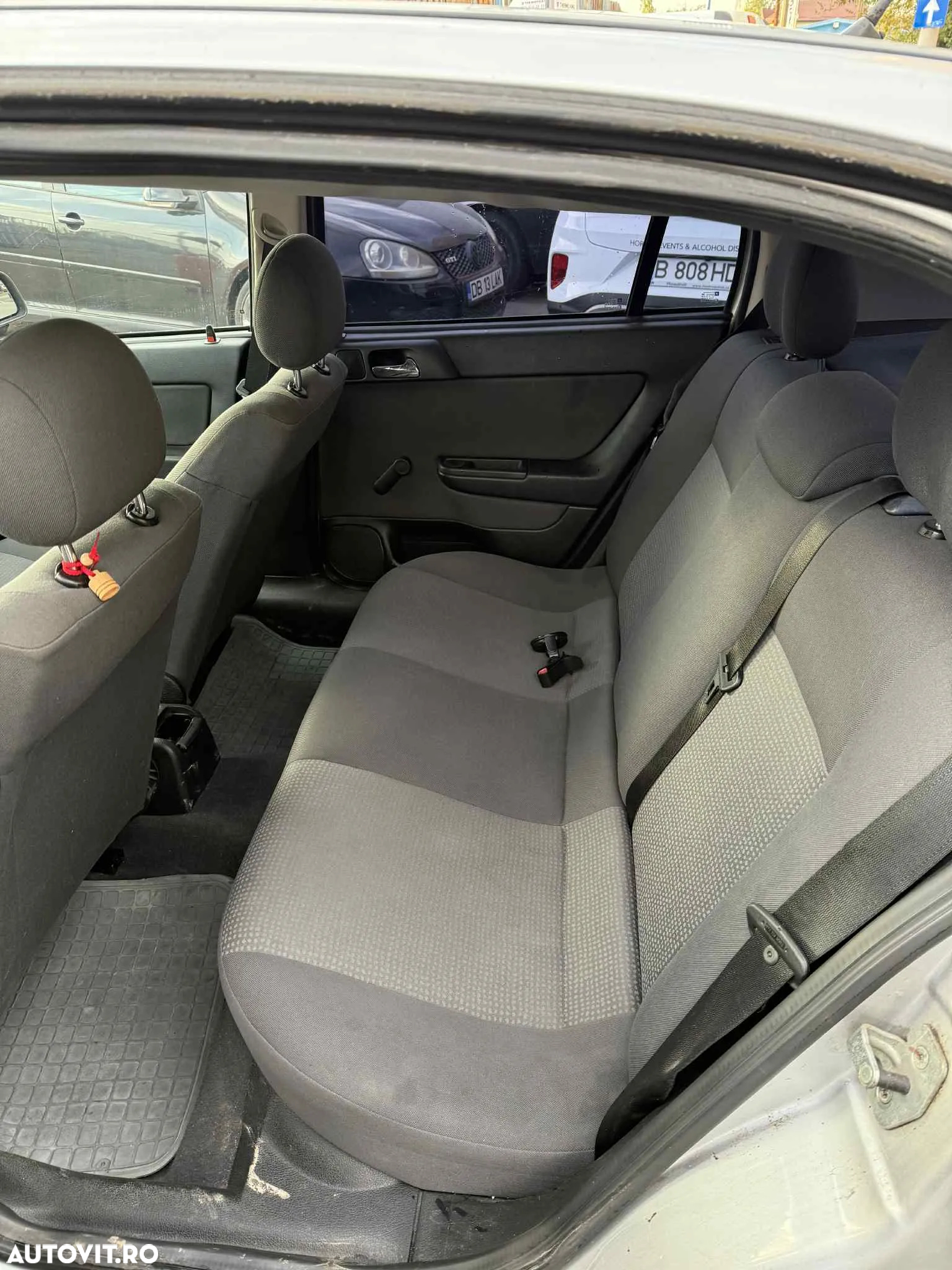 Opel Astra Classic 1.6i - 6