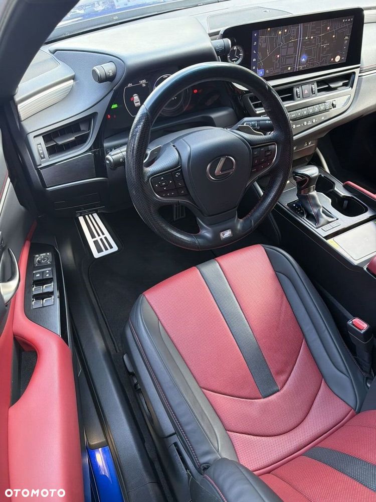 Lexus ES 300h F Sport Edition - 10