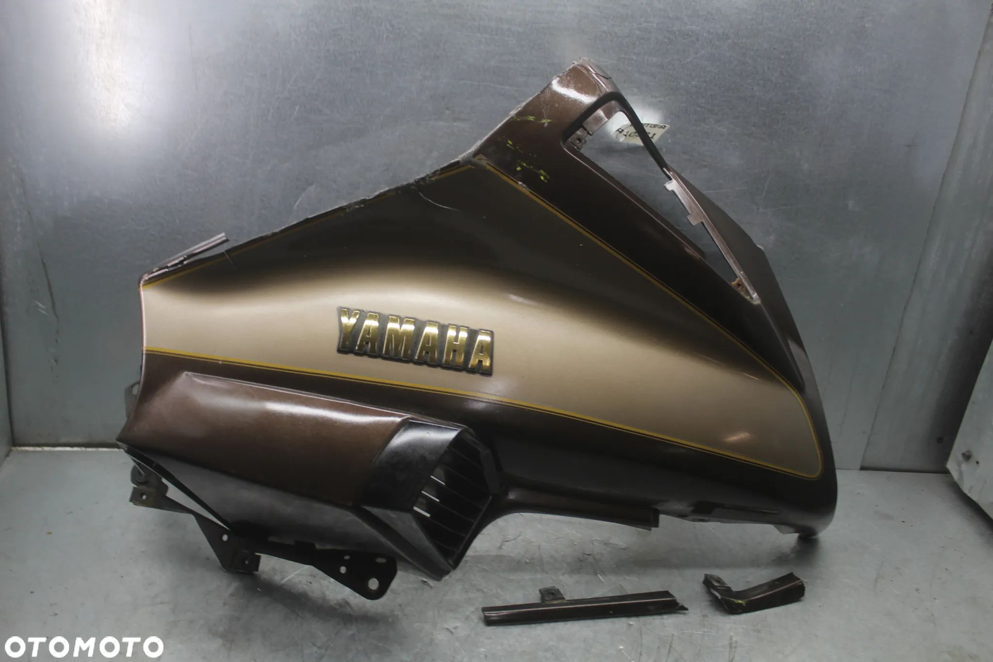 Yamaha XVZ 1200 VENTURE 1300 V-Max  bok boczek Czasza czacha owiewka osłona - 1