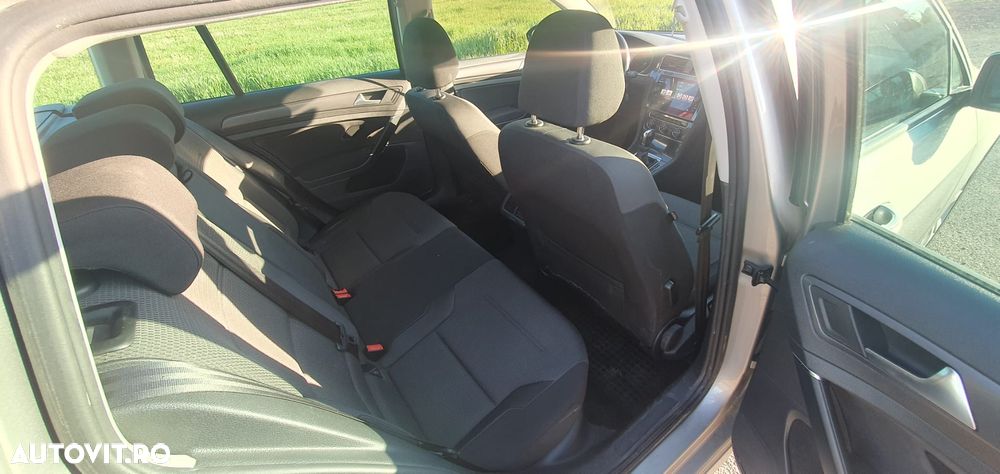 Volkswagen Golf 1.6 TDI DSG Comfortline - 8