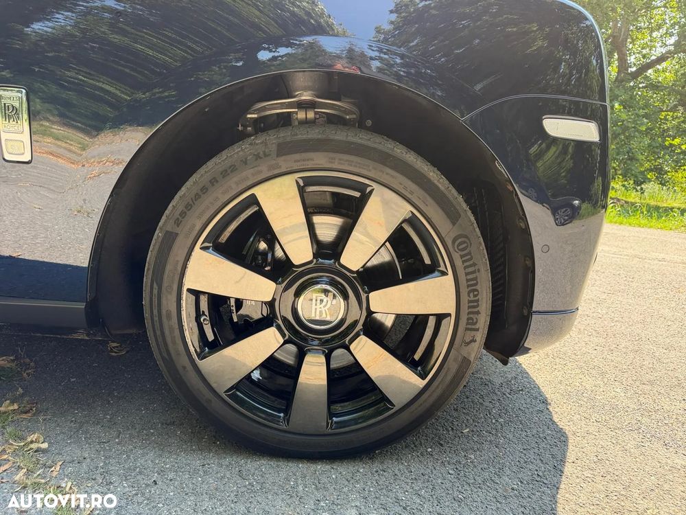 Rolls-Royce Cullinan - 5