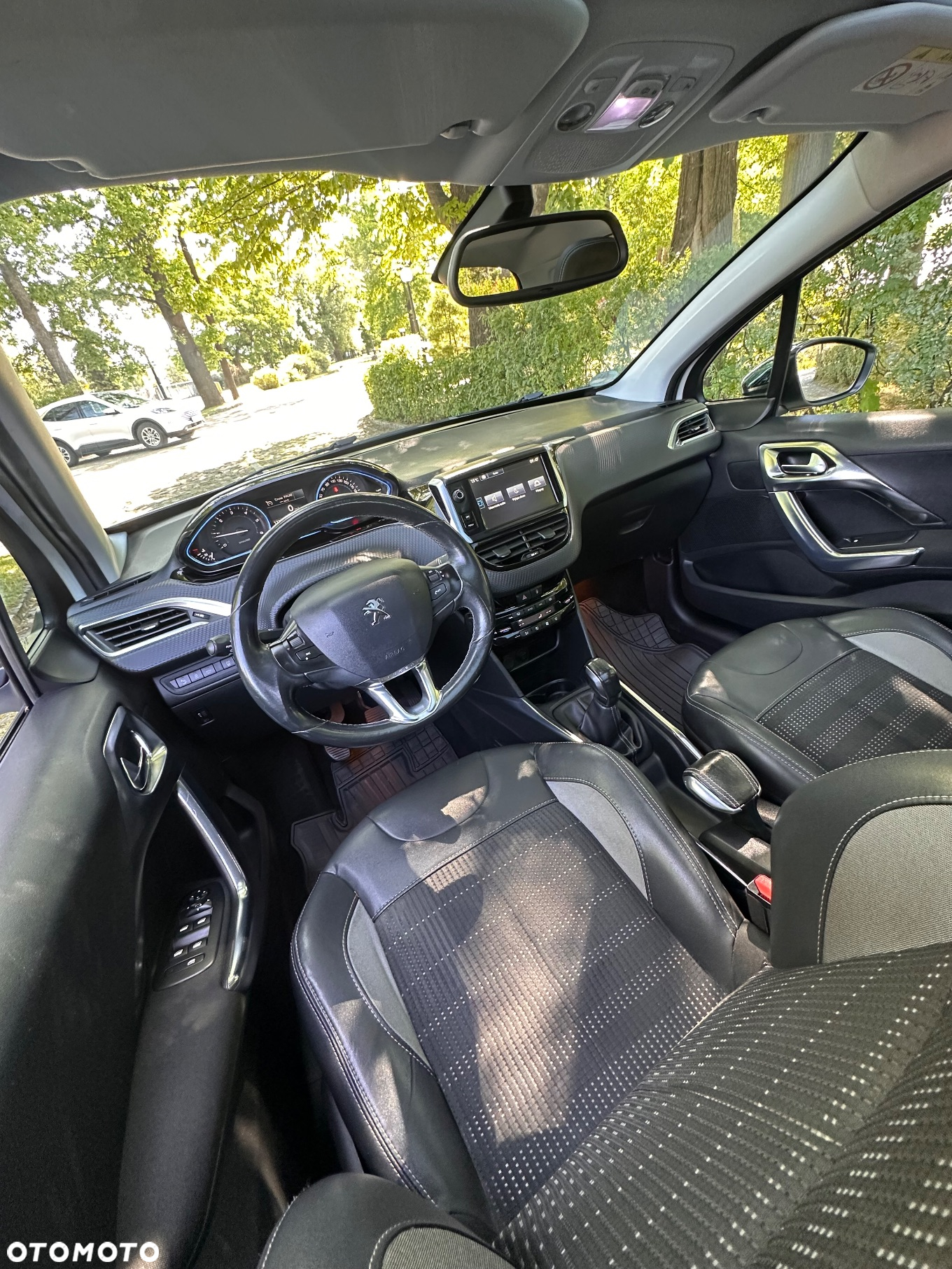 Peugeot 2008 e-HDi FAP 92 STOP & START Style - 26