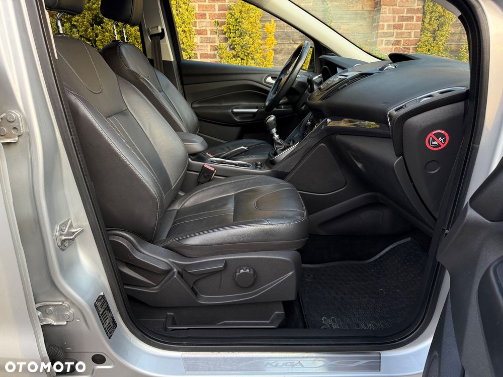 Ford Kuga 2.0 TDCi 2x4 Titanium - 20