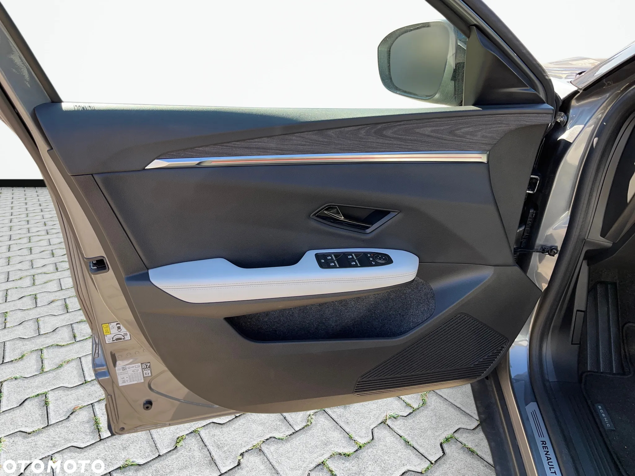 Renault Scenic EV87 Iconic - 9