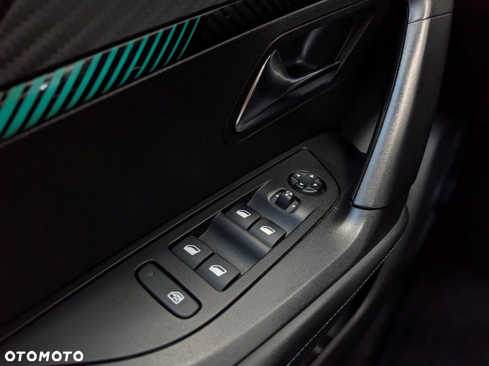 Peugeot 2008 1.2 PureTech Active Pack S&S EAT8 - 33
