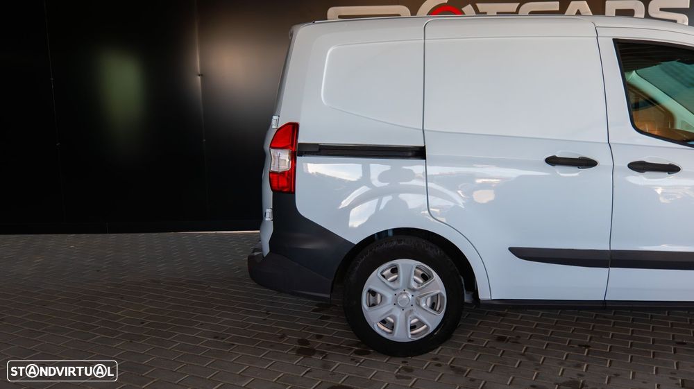 Ford Tourneo Courier 1.5 TDCi Ambiente - 4