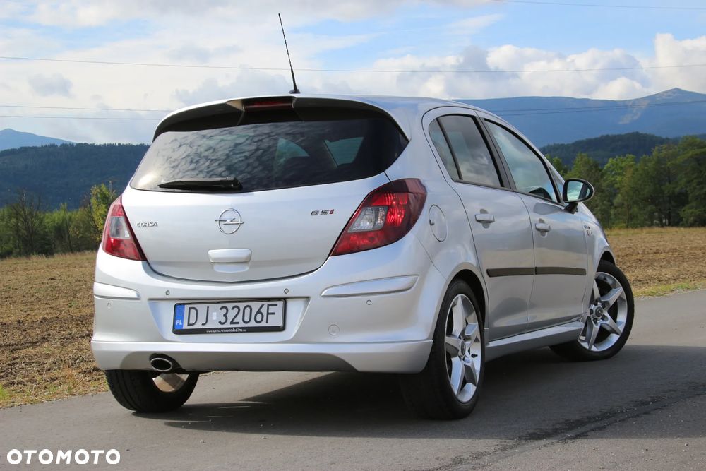 Opel Corsa 1.6T GSI - 21