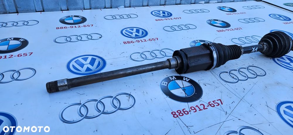 BMW X1 E84 XDRIVE N47 Półoś przód prawy Półoś prawa Długa Przegub 7591682 - 2