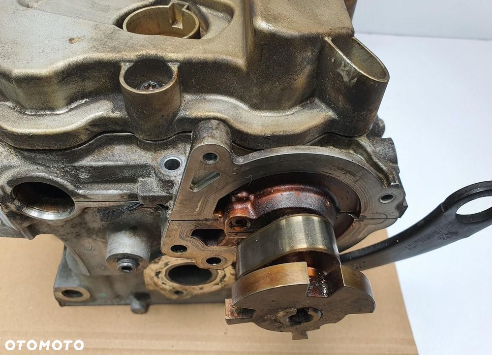 GŁOWICA SILNIKA PRAWA CCDA AUDI A6 C6 FSI 06E103404A - 8