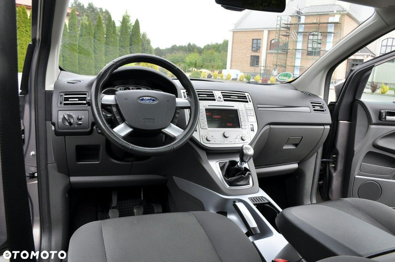 Ford Kuga - 28