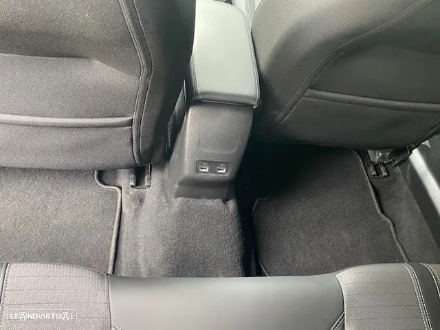 Peugeot 2008 PureTech 130 EAT8 Allure - 14