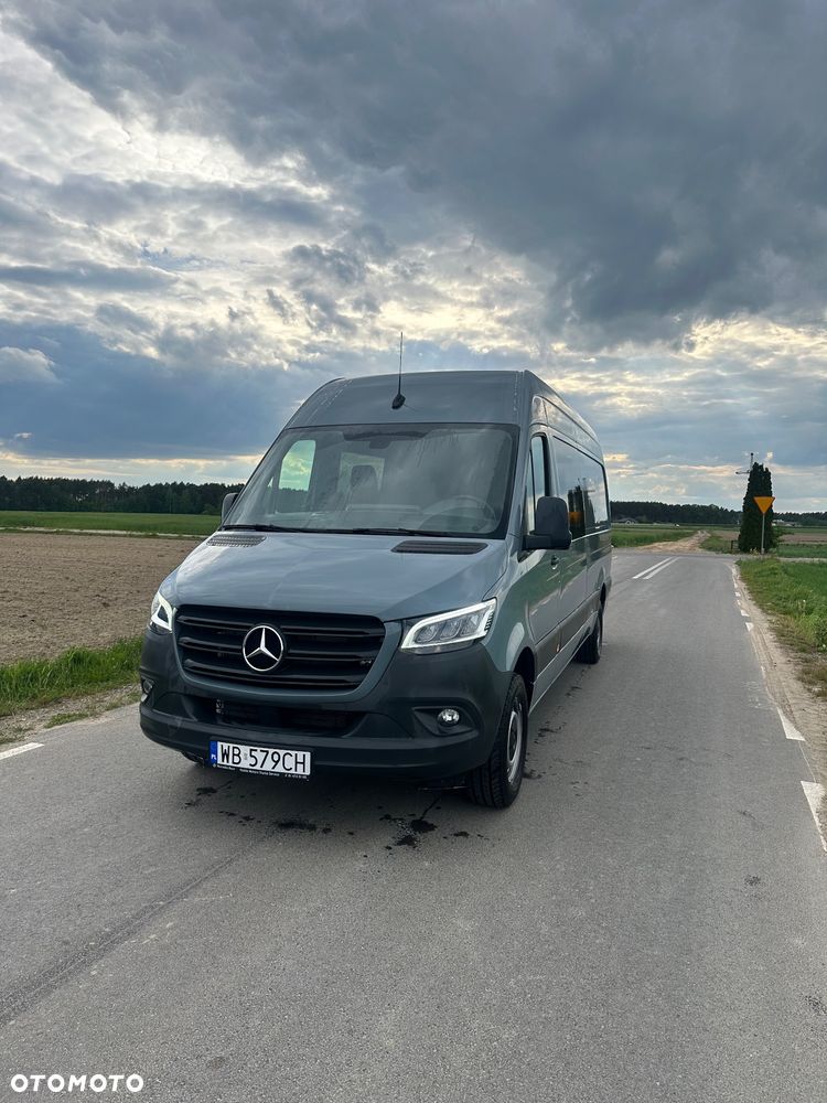 Mercedes-Benz Sprinter - 1