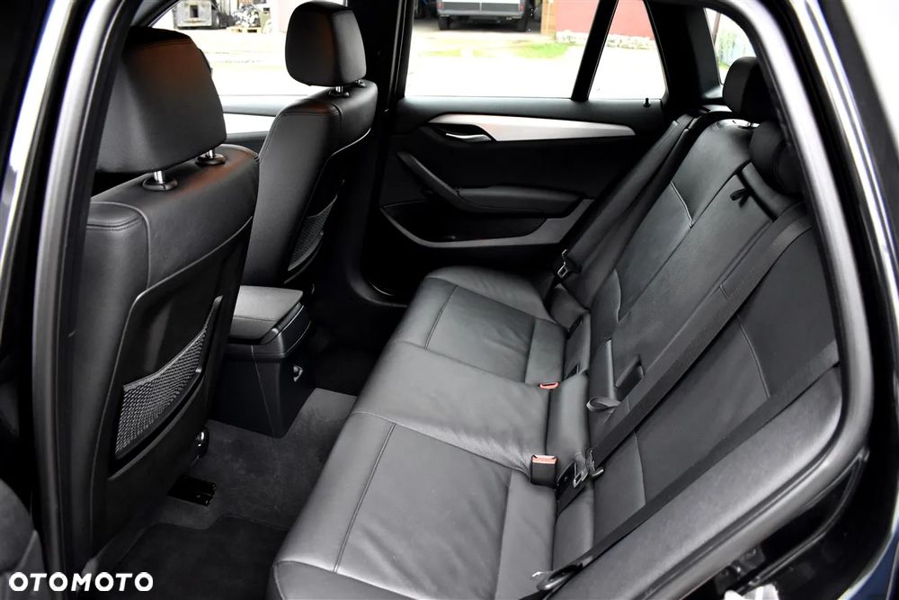 BMW X1 xDrive18d xLine - 17