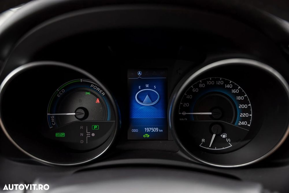 Toyota Auris 1.8 VVT-i Hybrid Automatik Touring Sports Edition - 24