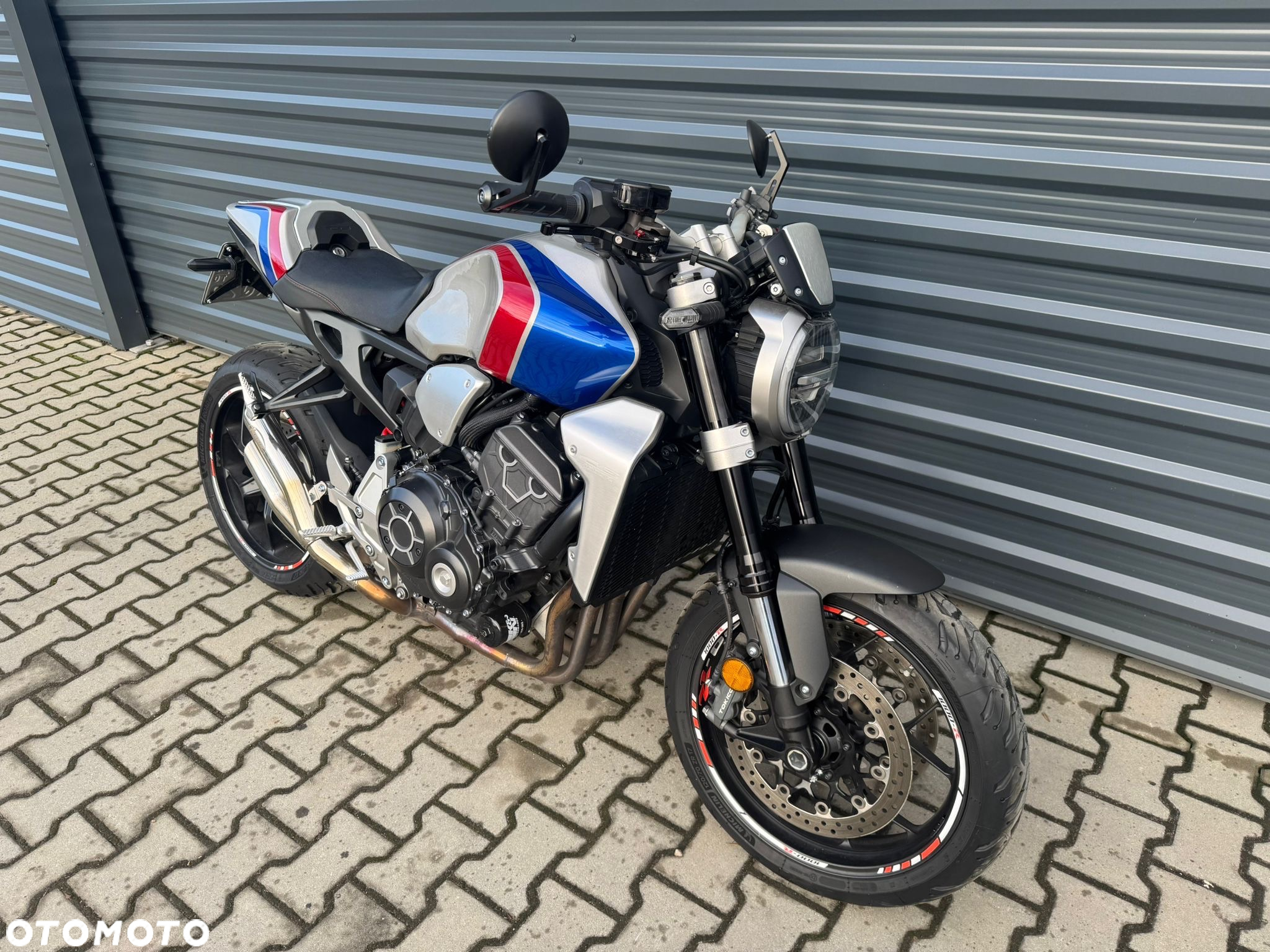 Honda CB - 2