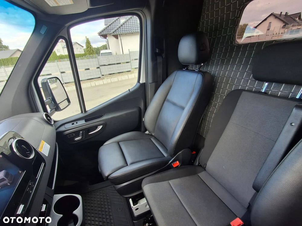 Mercedes-Benz Sprinter 519 3500 Kg DMC Laweta Autolaweta Pomoc Drogowa Silnik 3.0 V6 Koła Bliźniacze Wersja Kamper Obracane Fotele 3 Miejsca Elektryczne Fotele Z Pamięcią Nawigacja Łopatki F1 Światła Full Led - 27