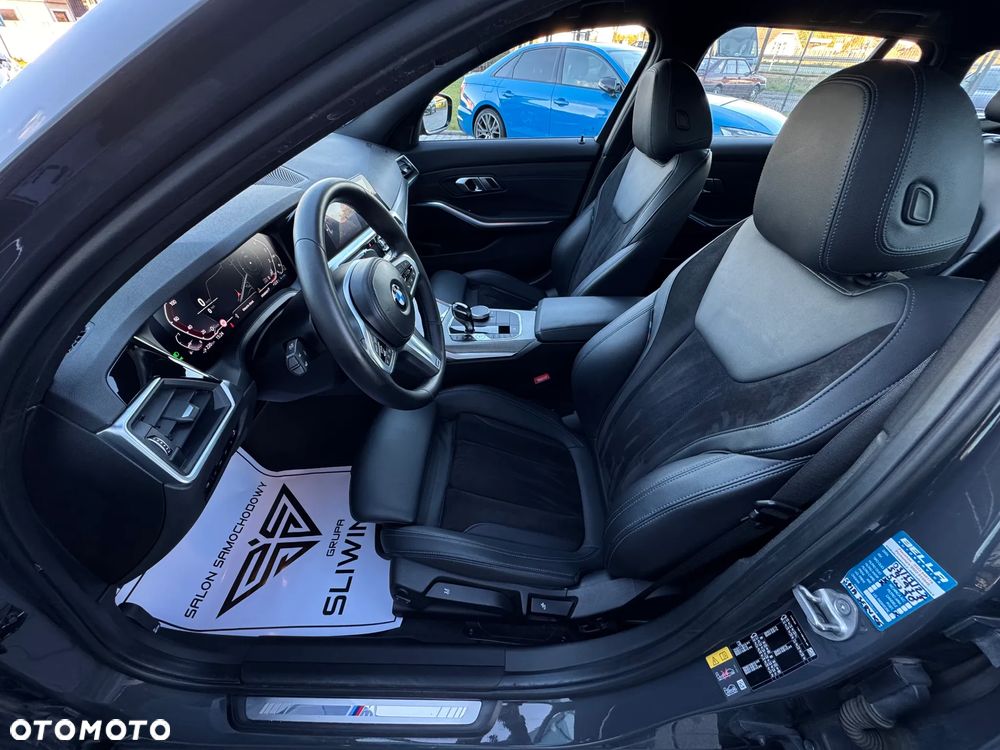 BMW Seria 3 330e xDrive M Sport sport - 22