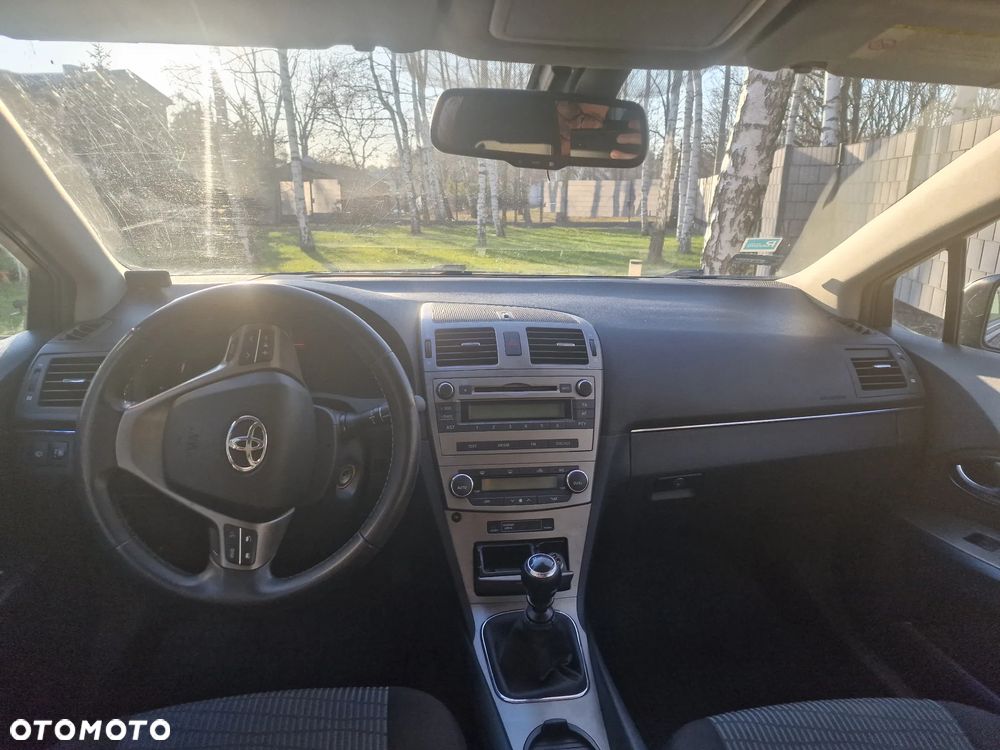 Toyota Avensis 1.8 Sol - 2