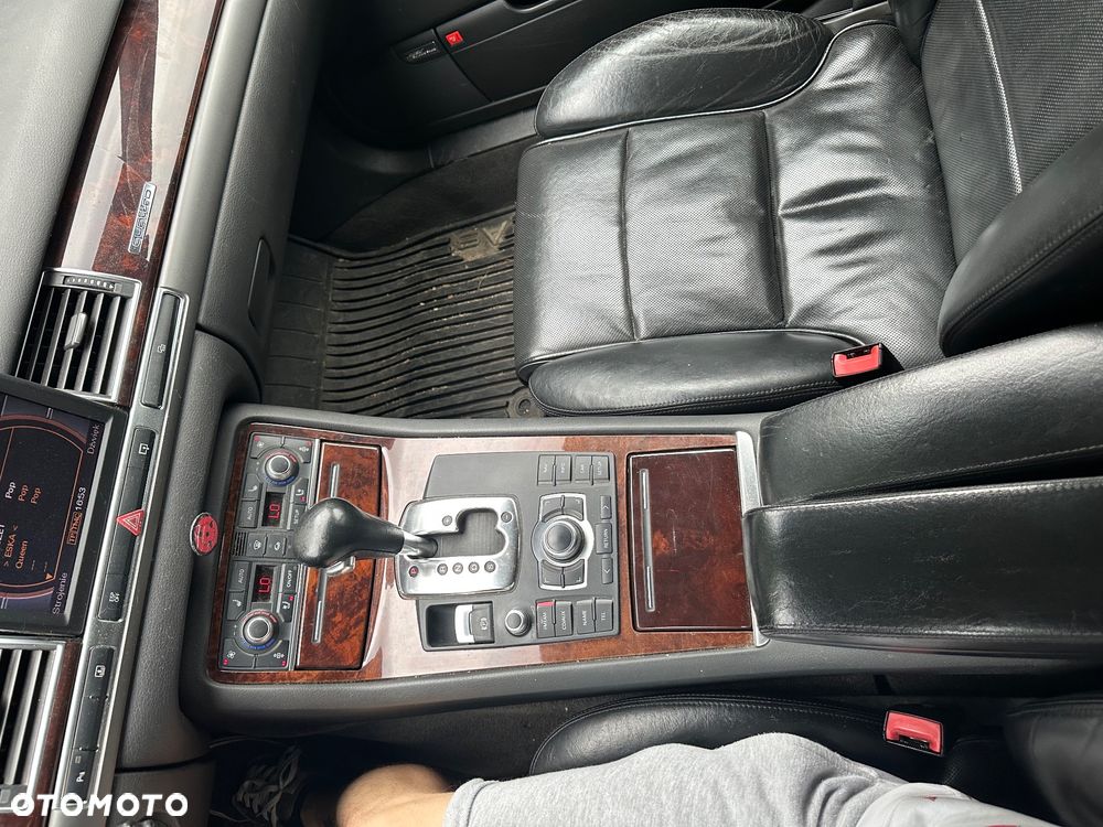 Audi A8 4.2 Quattro Langversion - 8