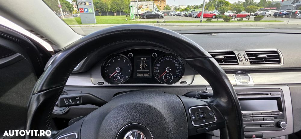 Volkswagen Passat 2012 photo 3