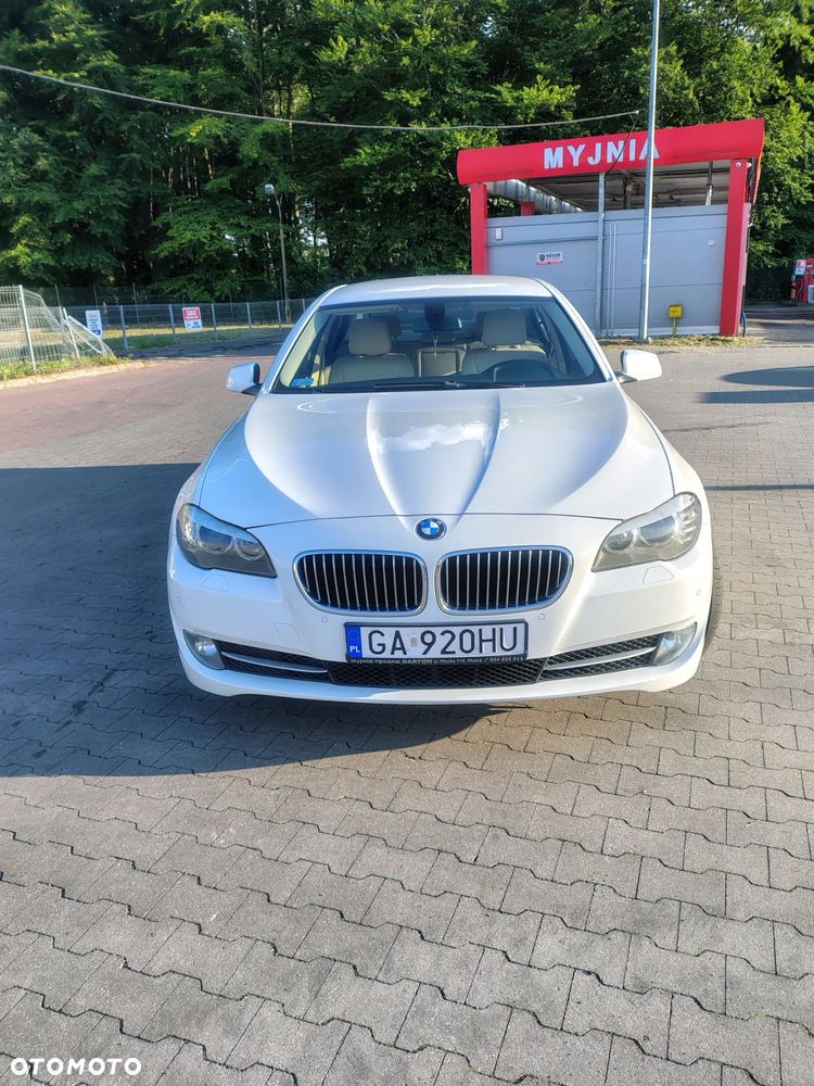 BMW Seria 5 520i - 5