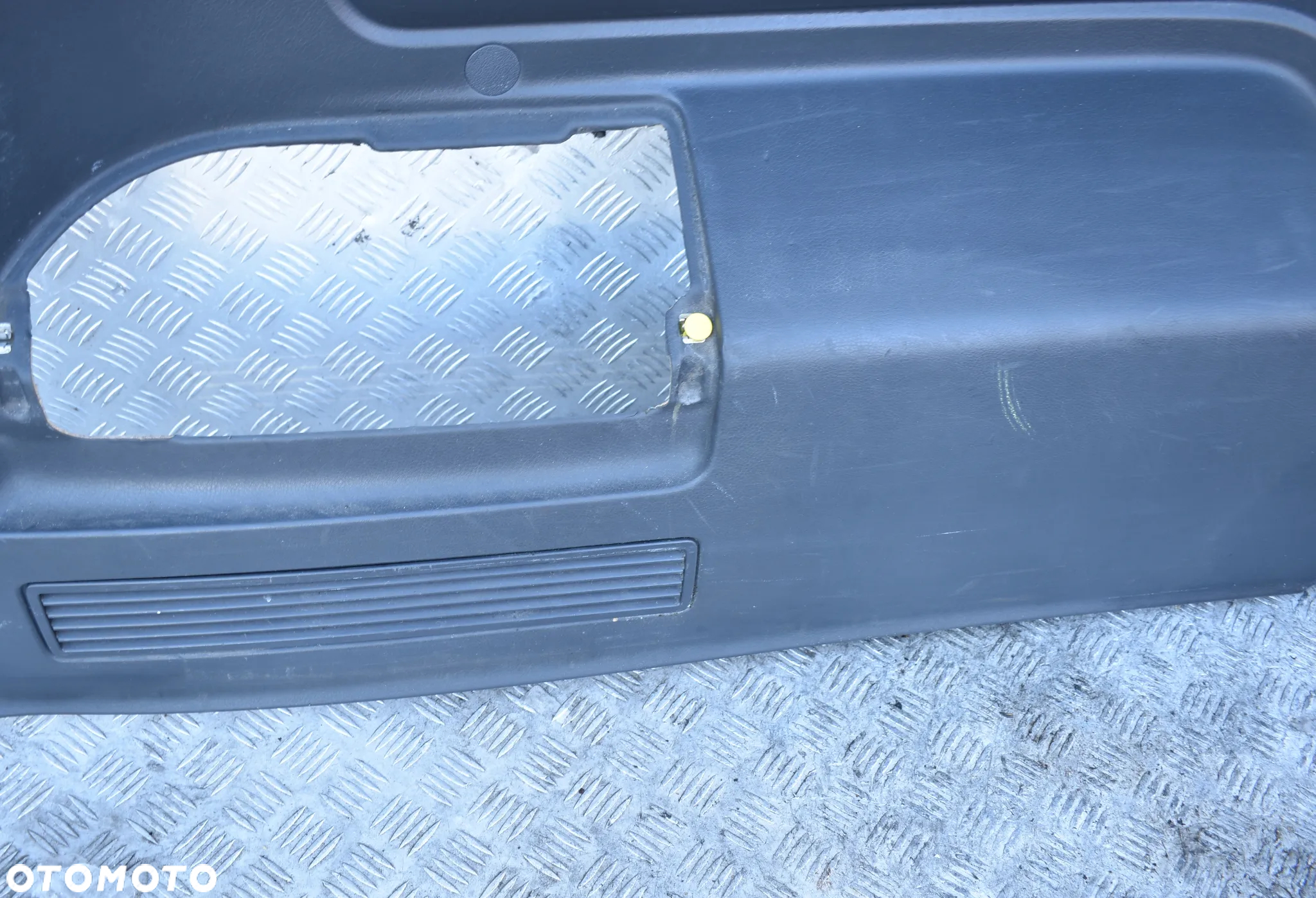 BOCZEK TAPICERKA LEWY TYŁ VW TRANSPORTER T5 CARAVELLE - 6