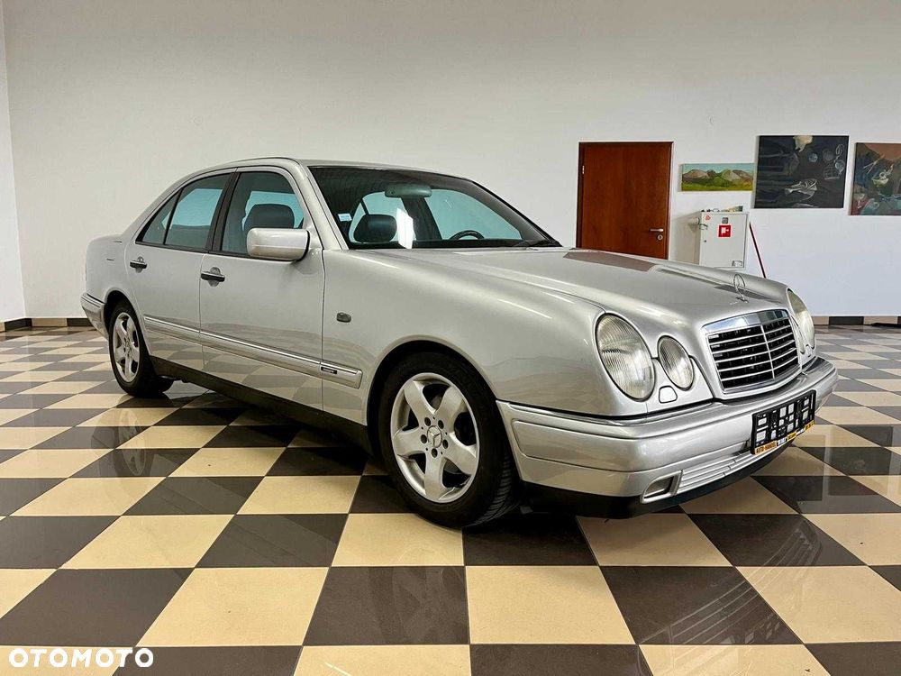 Mercedes-Benz Klasa E - 3