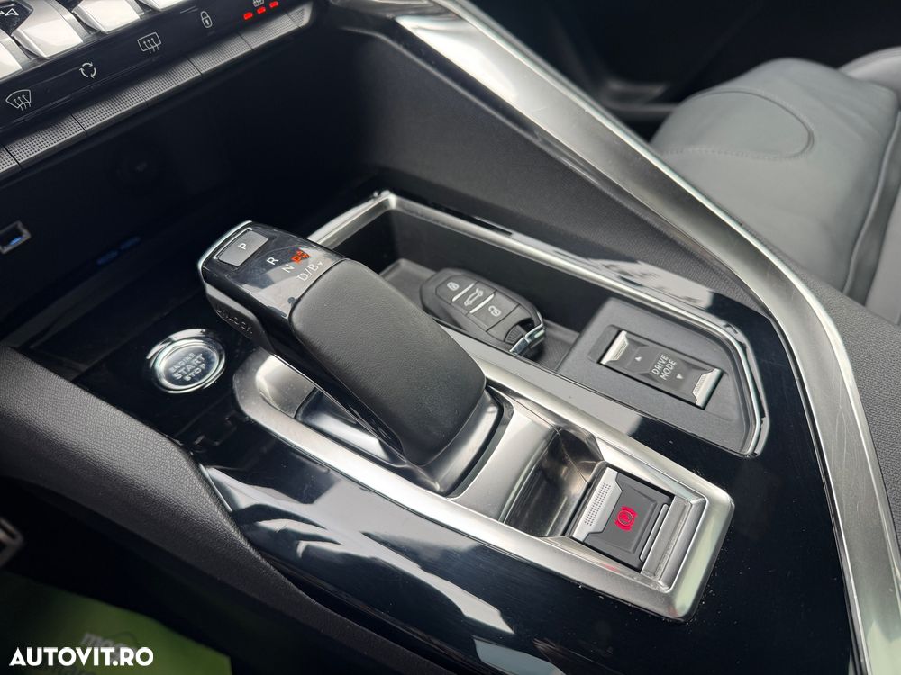 Peugeot 3008 225 e-EAT8 GT - 38