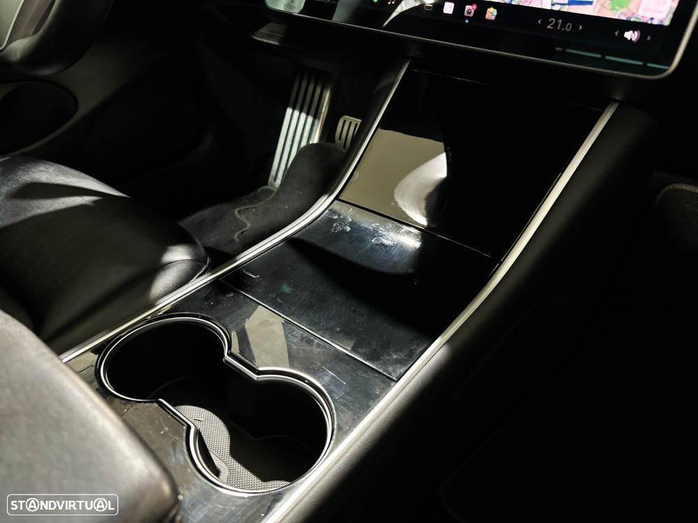 Tesla Model 3 Performance Dual Motor AWD - 32