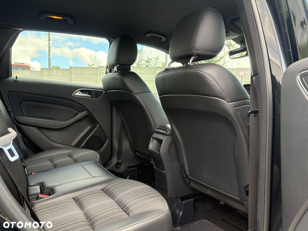 Mercedes-Benz Klasa B 180 (BlueEFFICIENCY) - 22