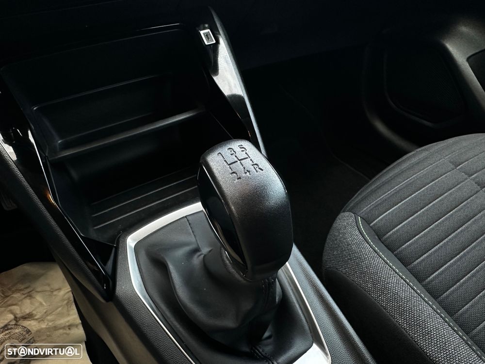 Peugeot 208 1.2 PureTech Active Pack - 13