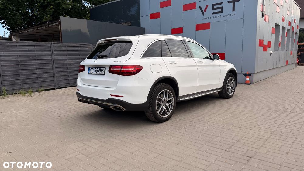 Mercedes-Benz GLC 300 4Matic 9G-TRONIC AMG Line - 6