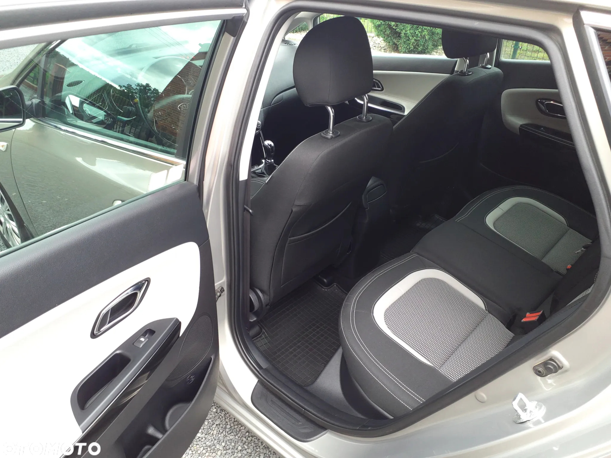 Kia Ceed Cee'd 1.6 GDI Business Line - 16
