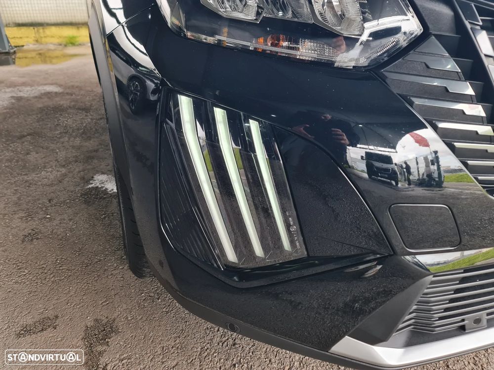 Peugeot 2008 1.2 PureTech Allure Pack - 42