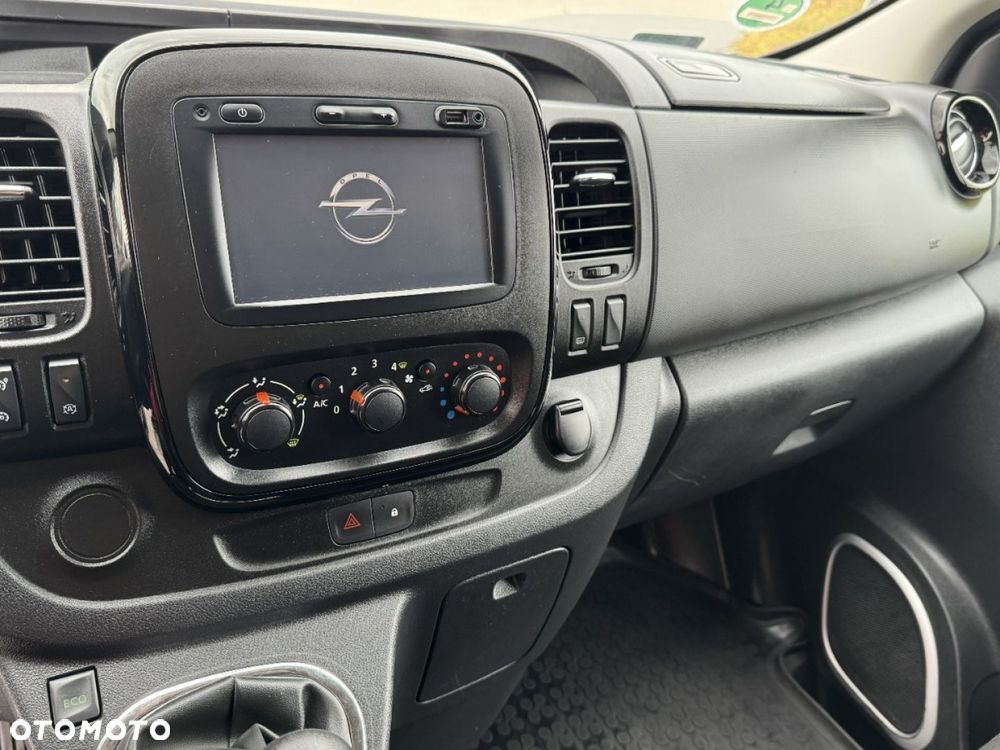 Opel Vivaro - 34