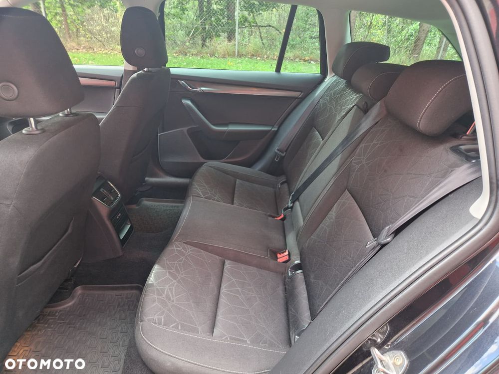Skoda Octavia 1.8 TSI Clever - 19