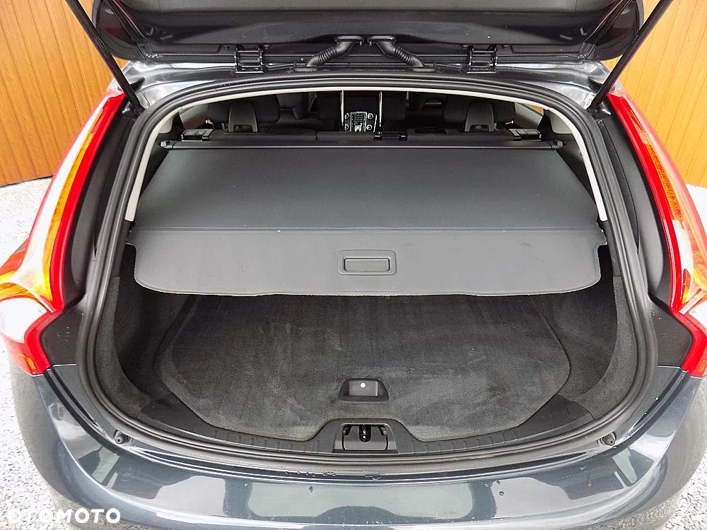 Volvo V60 D3 Geartronic Kinetic - 19