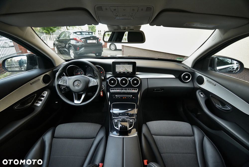Mercedes-Benz Klasa C 180 7G-TRONIC Avantgarde - 21