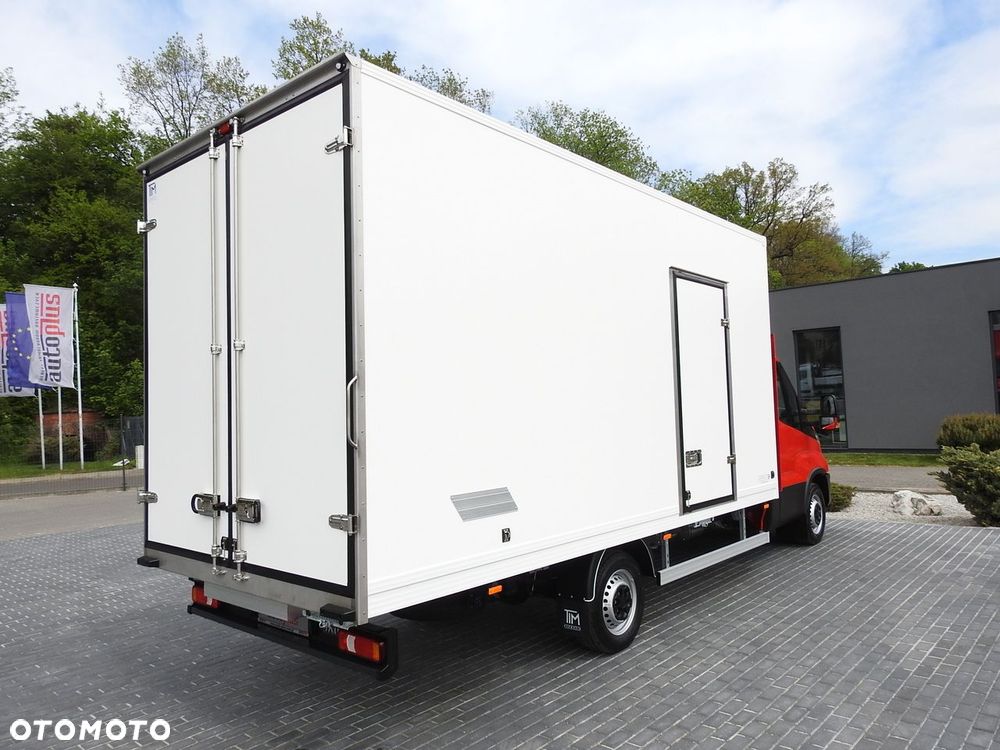 Iveco DAILY 35S18 NOWY KONTENER 10 PALET TEMPOMAT NAWIGACJA KLIMATYZACJA LEDY GWARANCJA  180KM - 15