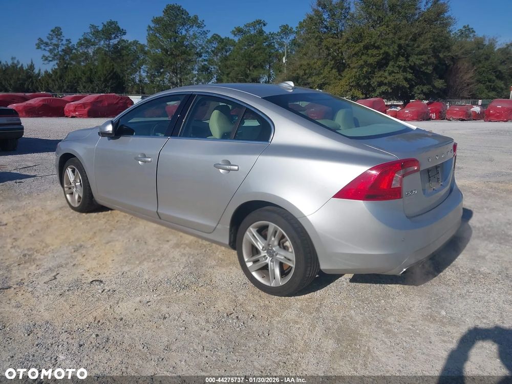 Volvo S60 - 3
