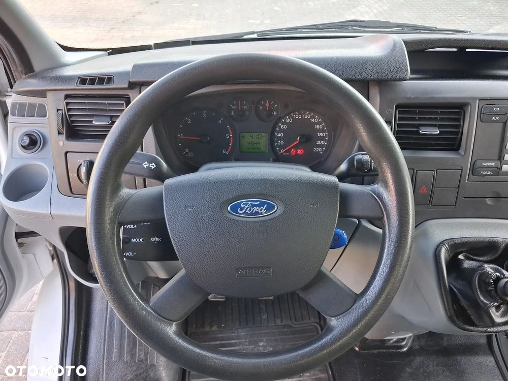 Ford Transit - 17