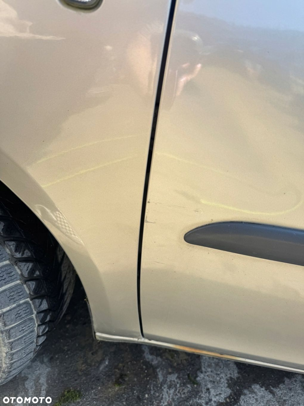 SKODA ROOMSTER I BŁOTNIK LEWY PRZEDNI PRZÓD LF8A - 11