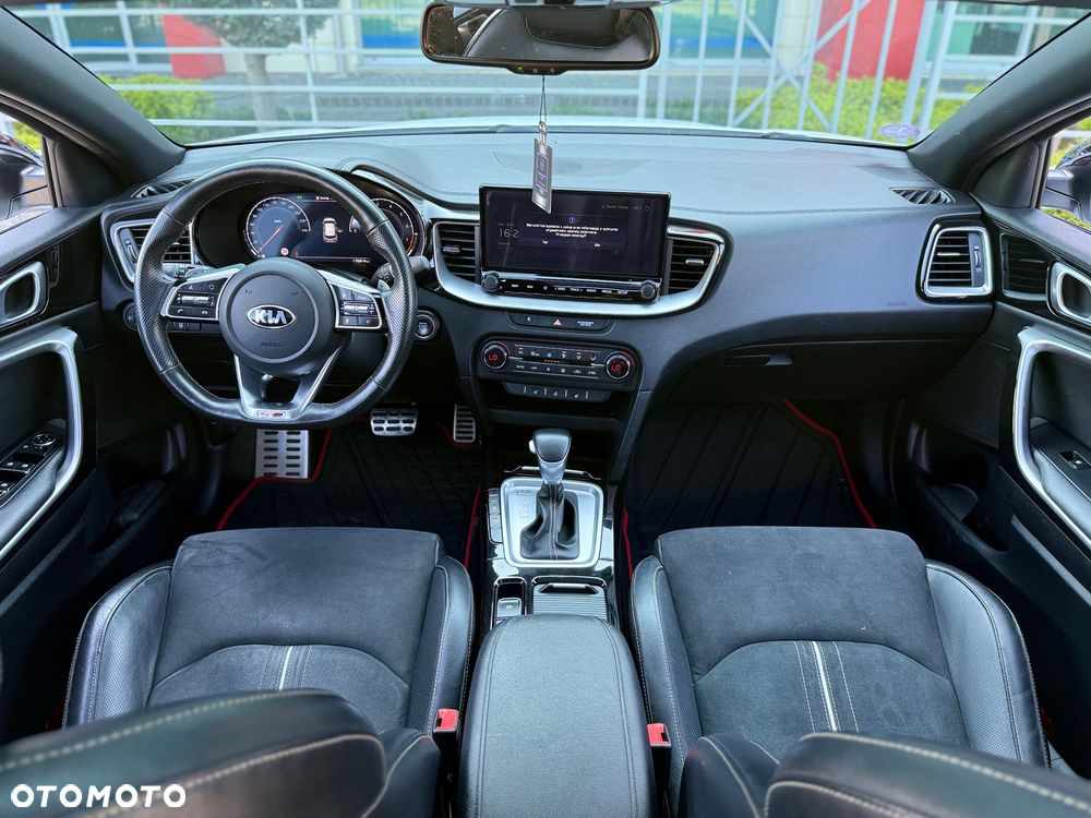Kia ProCeed 1.4 T-GDI DCT7 OPF GT LINE - 24