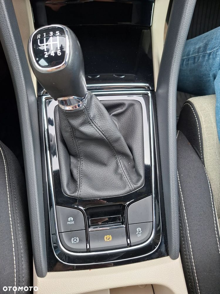 Skoda Karoq 2.0 TDI SCR 4x2 Style - 26