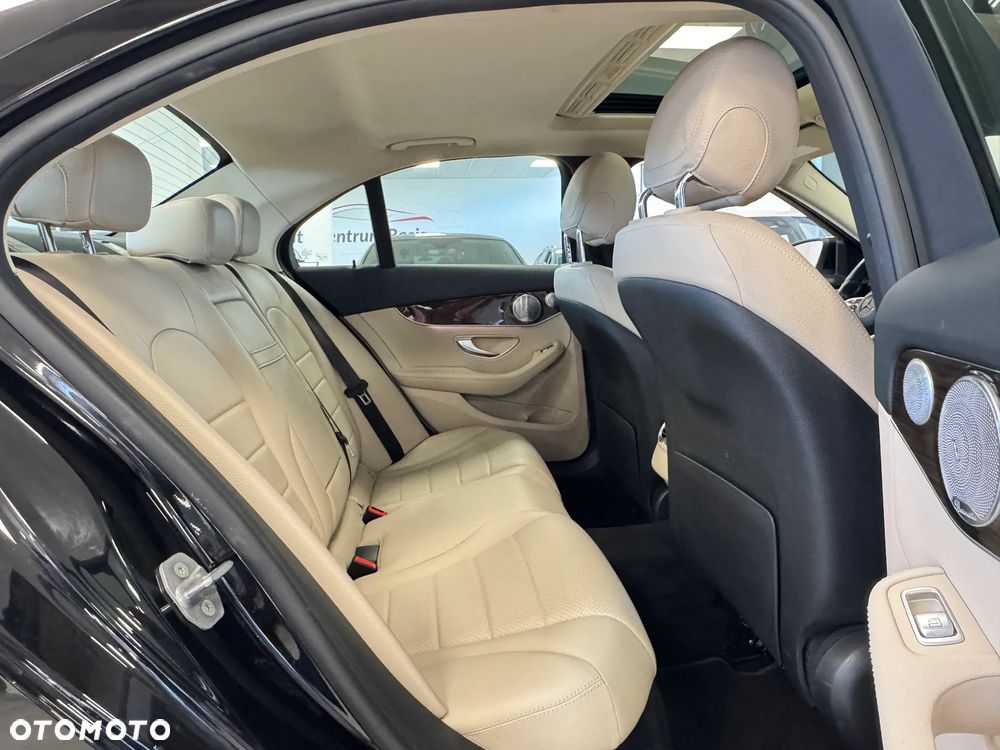 Mercedes-Benz Klasa C 400 4-Matic 7G-TRONIC - 8