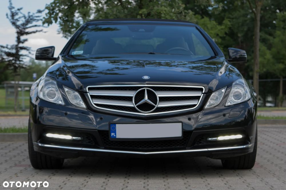 Mercedes-Benz Klasa E 200 CGI BlueEFFICIENCY Automatik Elegance - 5