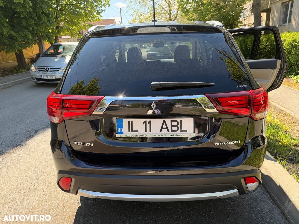 Mitsubishi Outlander 2.2 Litre DI-D AWD Instyle - 3