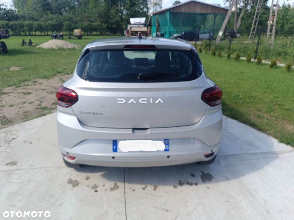 Dacia Sandero - 8