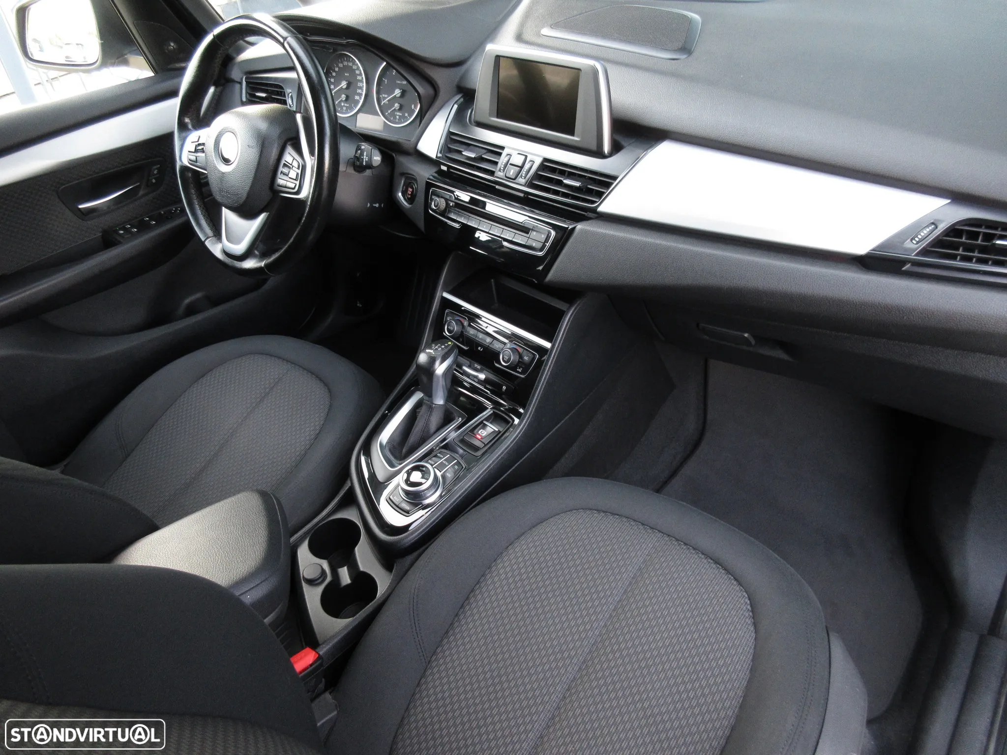 BMW 216 Gran Tourer d Advantage Auto - 31