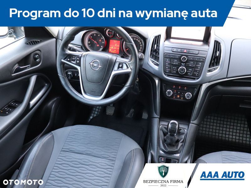 Opel Zafira - 8